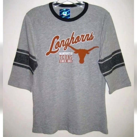 Jones & Mitchell Tops - NWT Women's University of Texas Longhorns Quarter Length T-shirt